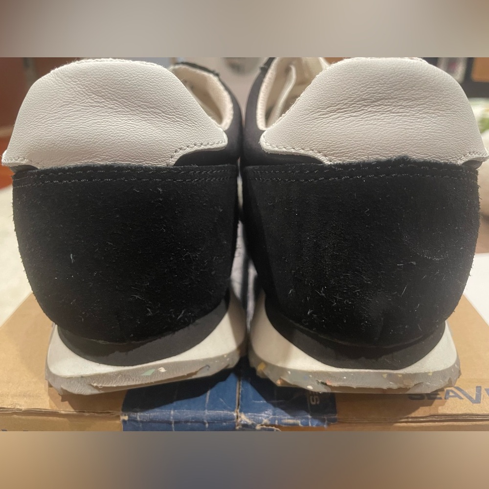 SeeVees Royal Runner Women's Black Sneakers Size 10 - Picture 4 of 6